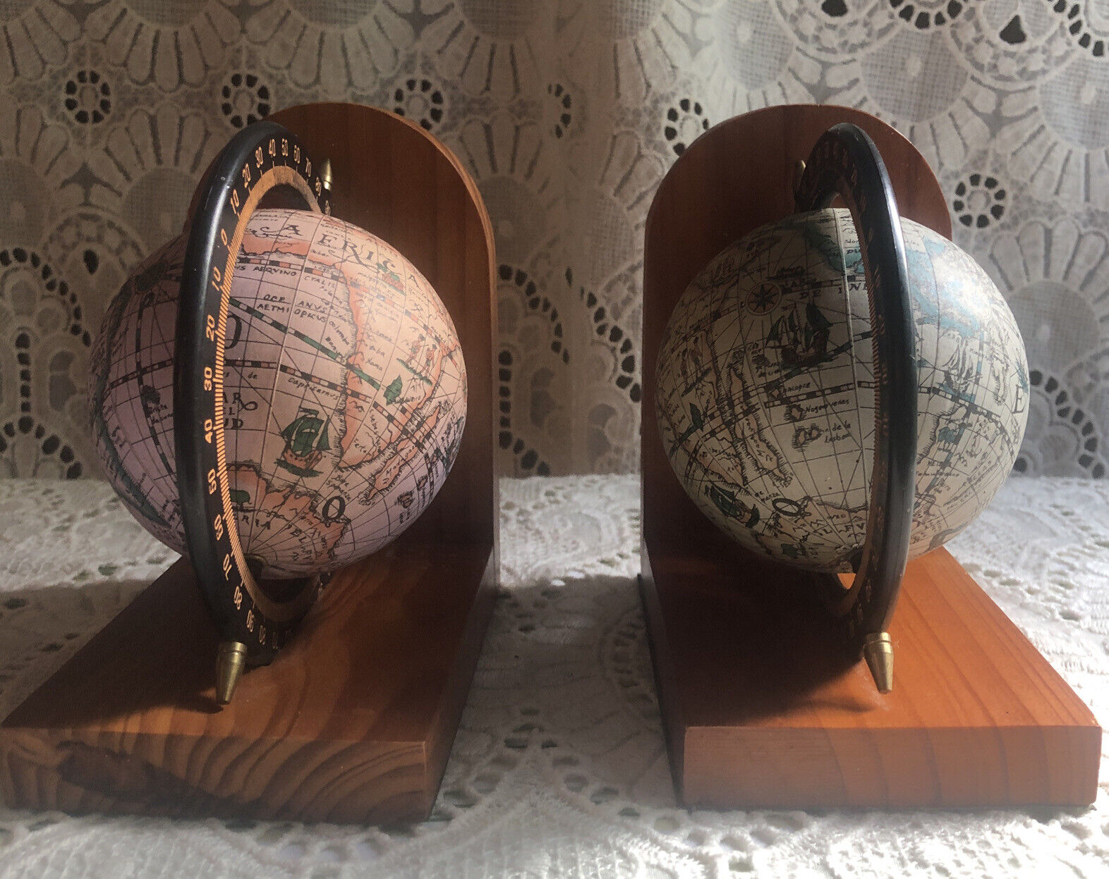 Globe Atlas Book Ends Rustic Wood Carved & Metal Old World Felt Bottom