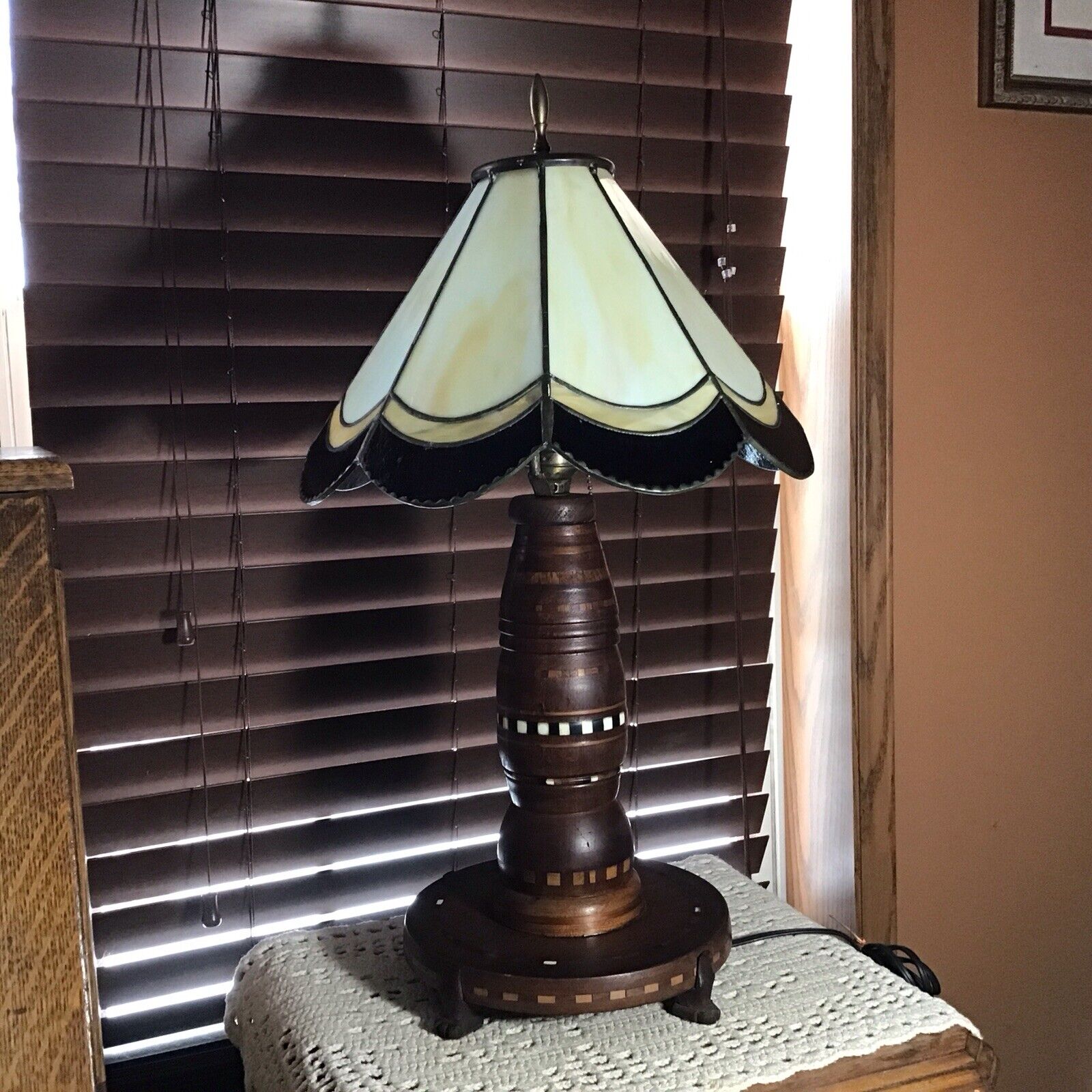 Unusual Early Antique Inlaid Claw Foot Wood Table Lamp W/stained Glass Shade