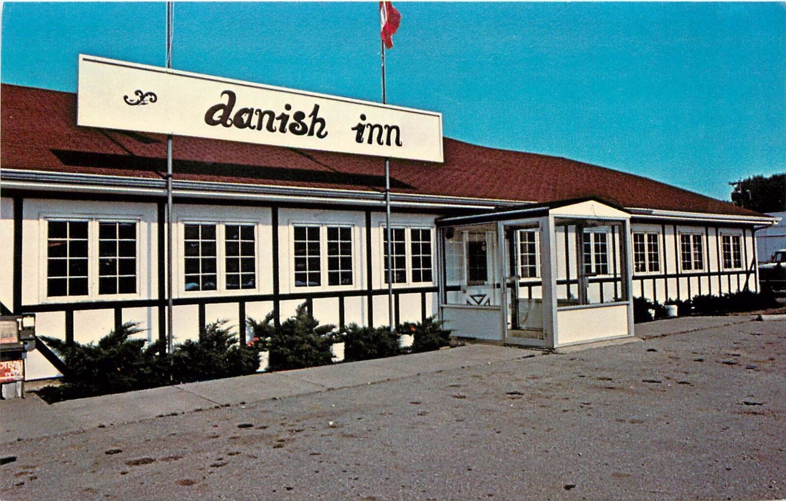 THE DANISH INN Elk Horn, IA Roadside Restaurant Iowa Postcard 1960's