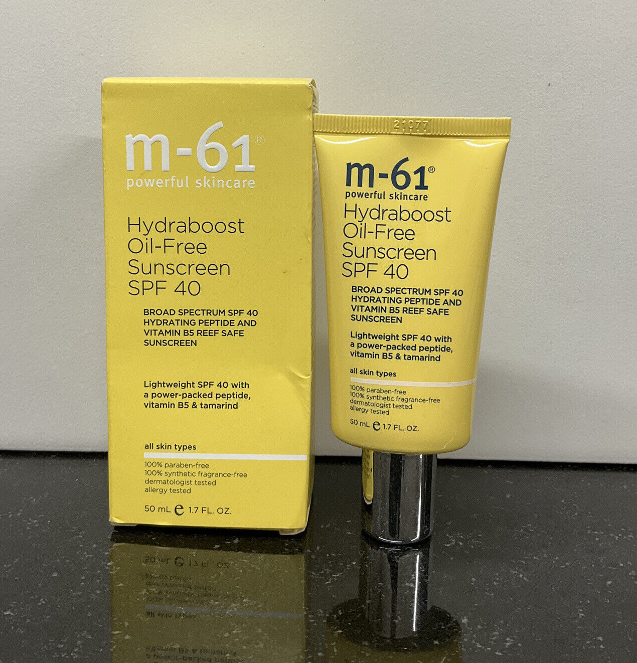 M61 Hydraaboost Oil-Free Sunscreen  SPF 40 1.7 OZ EXP 03/18/2023