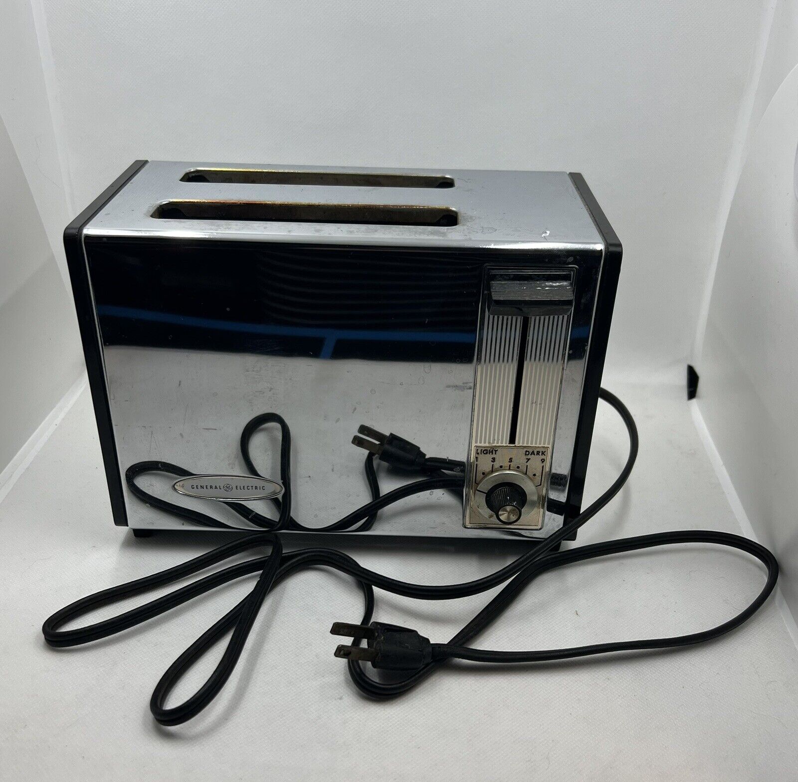 Vintage GE General Electric 2 Slice Toaster A1T142 Chrome Black 1960’s Works USA