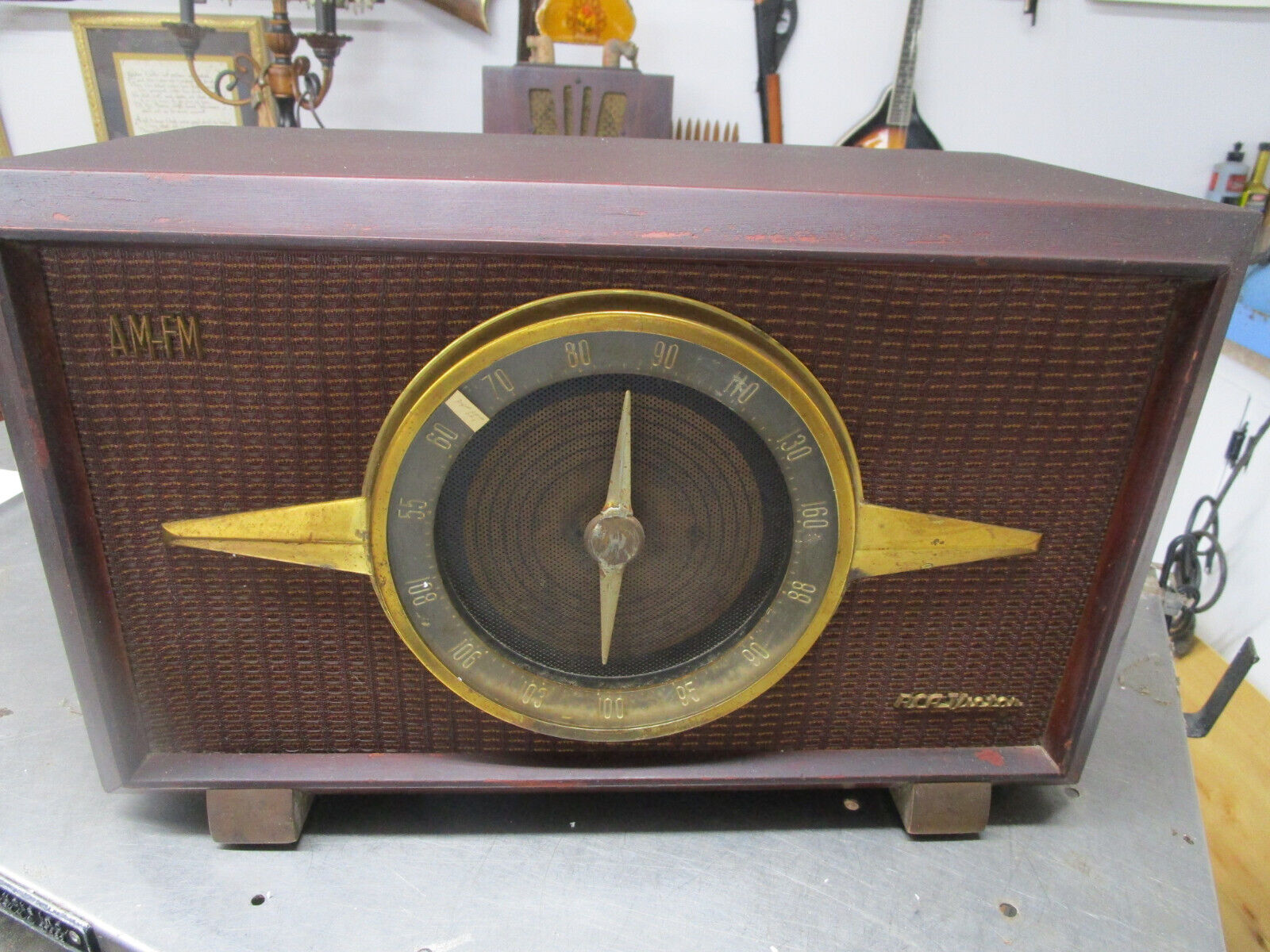 1950s RCA Victor Livingston 6-RF-9 AM-FM Wooden Tube Radio