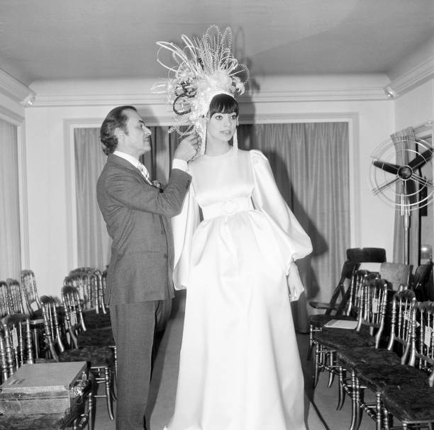 Jeanne Lanvins wedding dress presented by Marie-Christine youn- 1968 Old Photo
