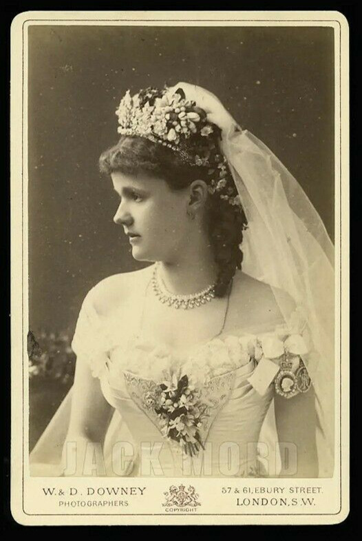 Excellent Antique Photo Duchess Helena of Albany in Wedding Bride Dress 1882