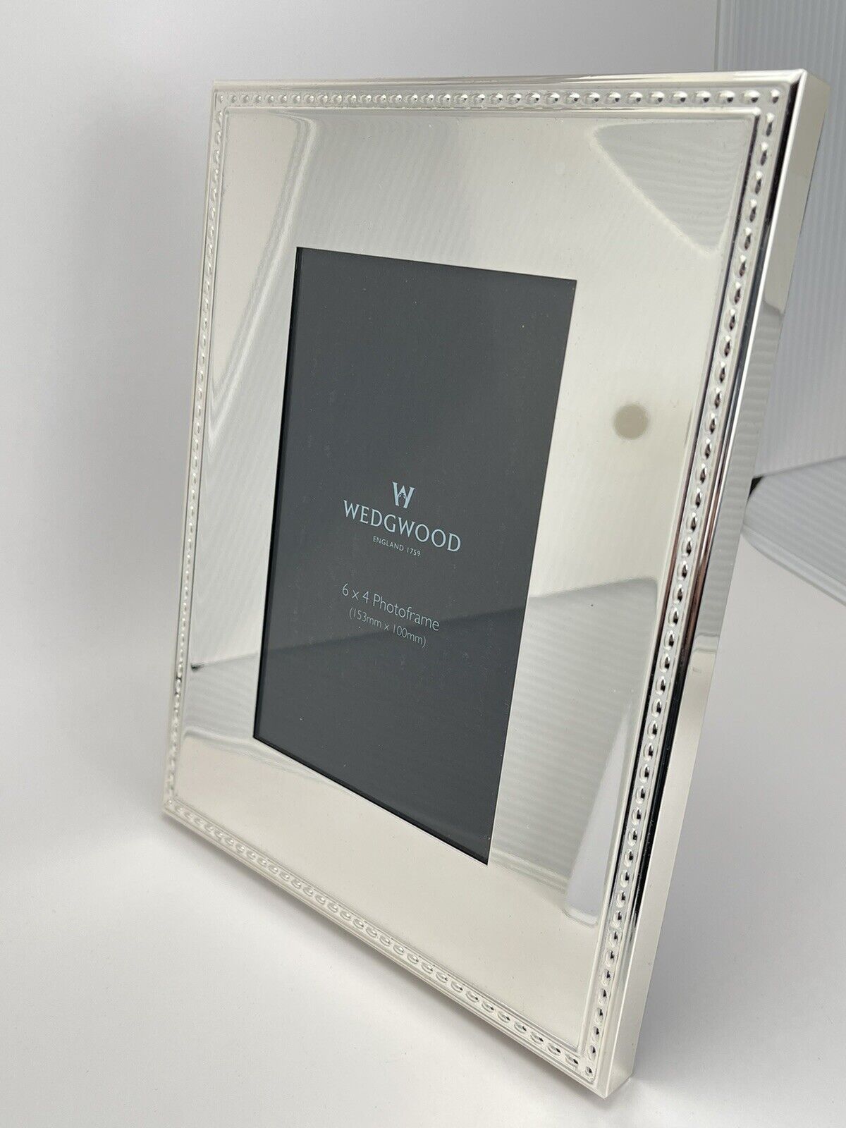 Wedgwood photoframe 6x4 mirrored IOB giftware raised edge design