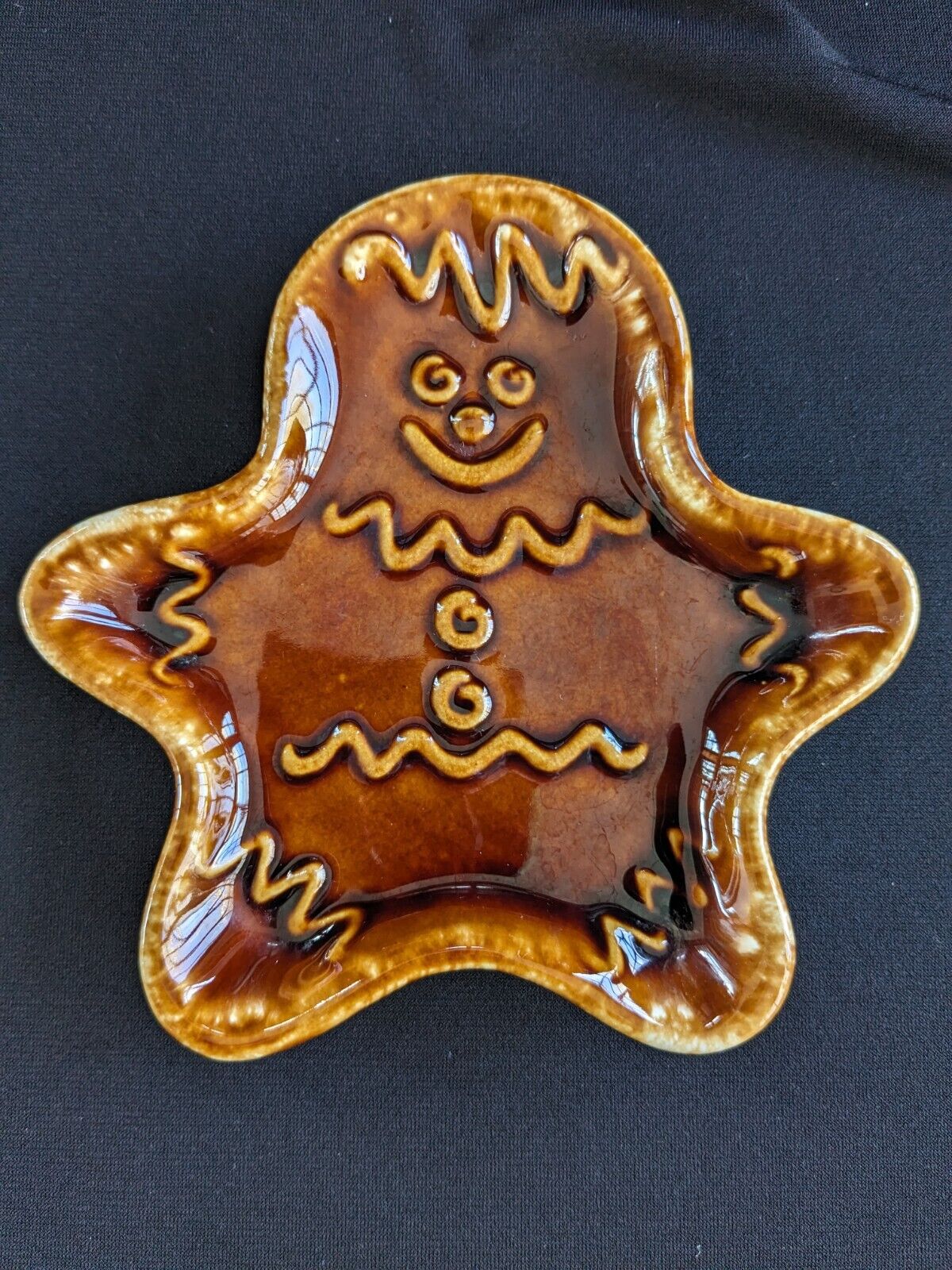 Vintage Hull Pottery Gingerbread Spoon Rest