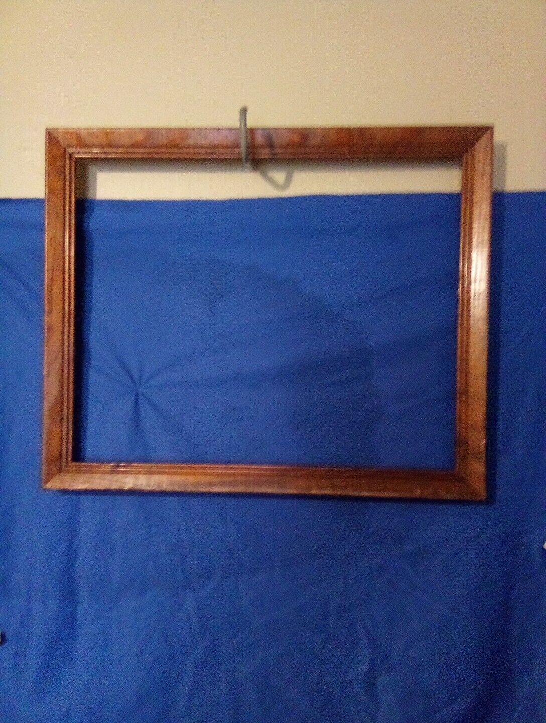 Vintage Picture Frame Holds A 20x16 Picture Overall Size Is 18x22