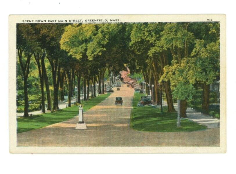 Vintage Postcard  MASSACHUSETTS    EAST MAIN ST., GREENFIELD   UNPOSTED