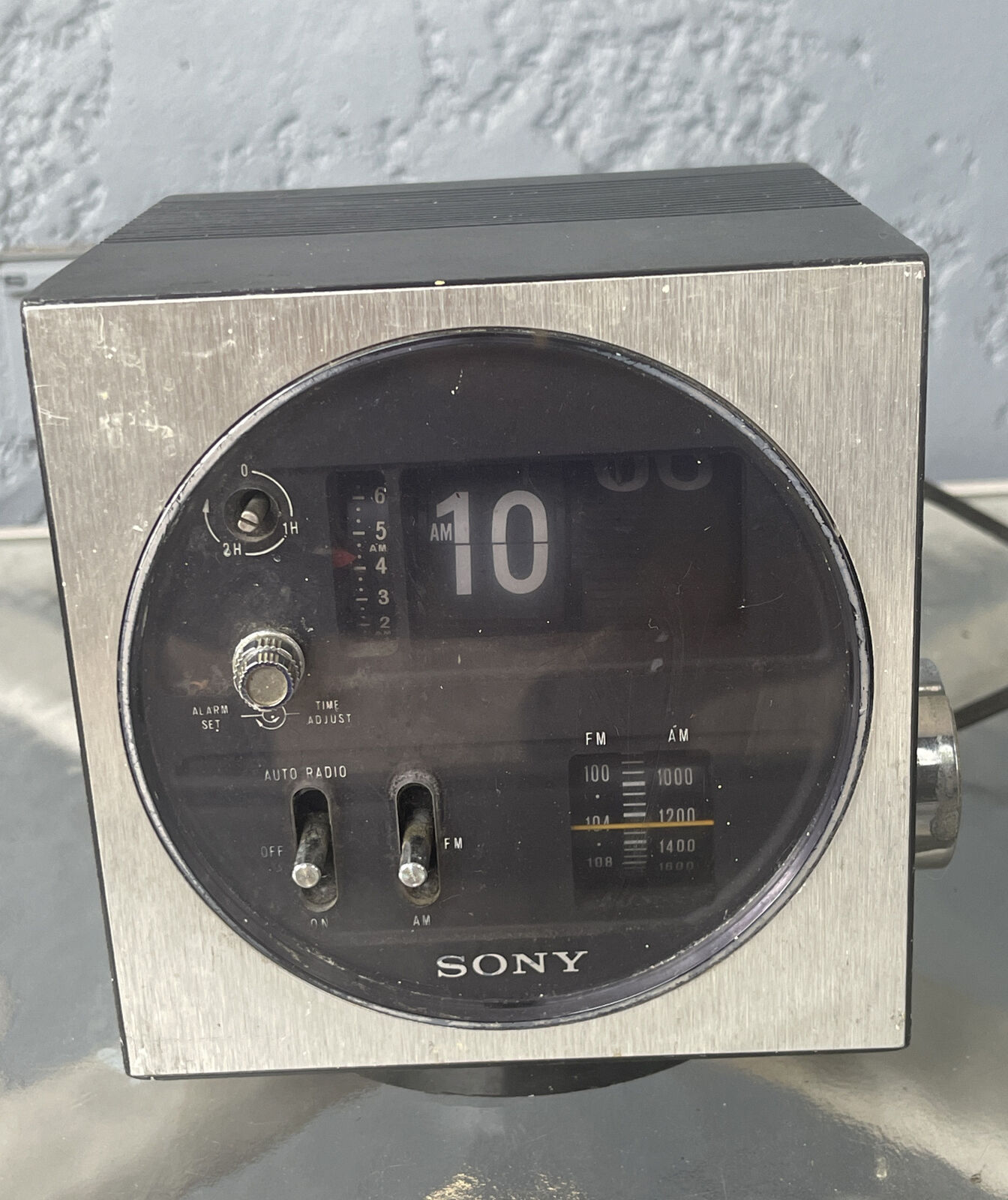 Sony TFM-C430W AM/FM Radio Alarm Clock Cube Working Tested