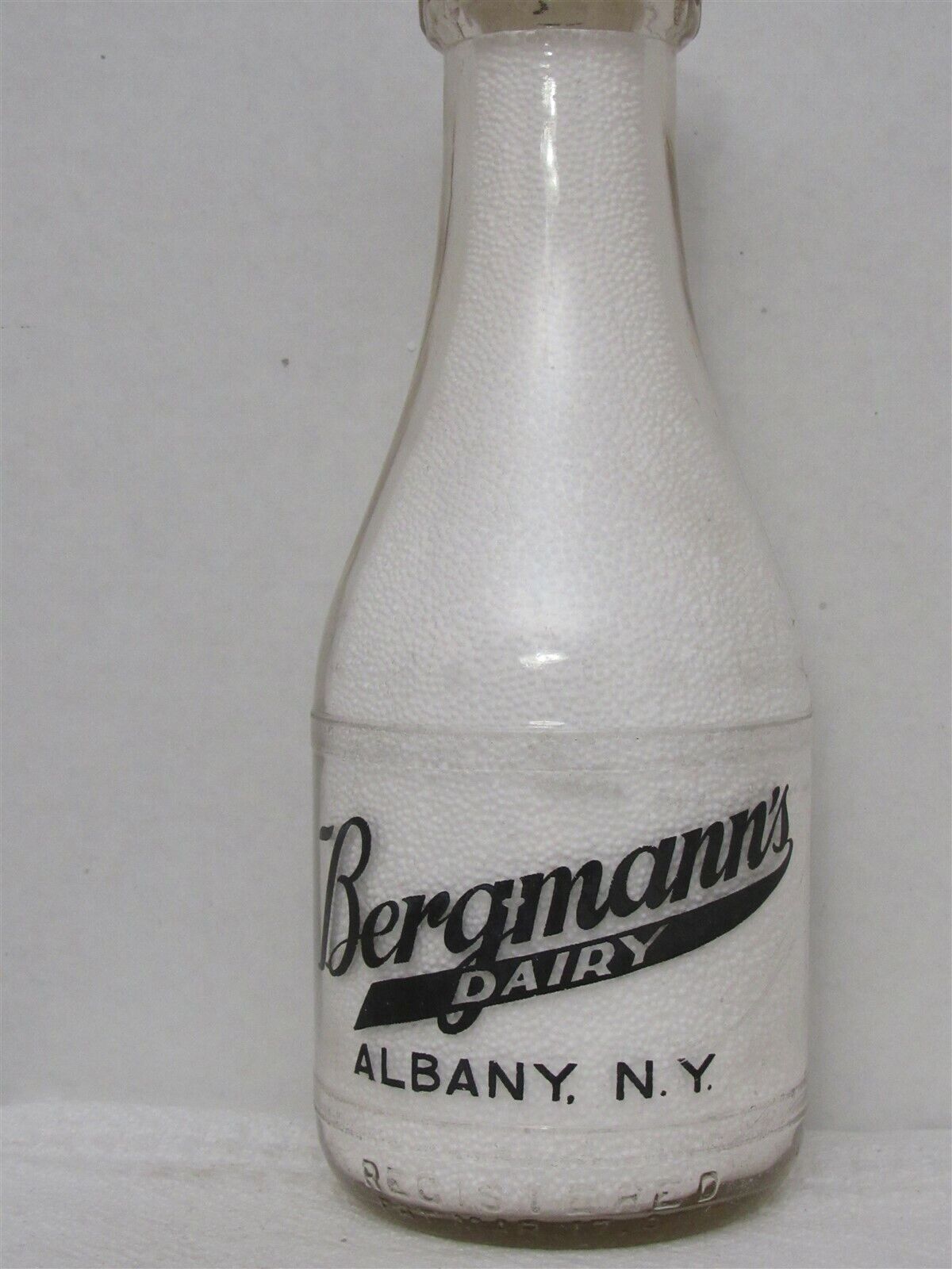 TRPQ Milk Bottle Bergmann Bergmann\'s Dairy Farm Albany NY ALBANY COUNTY 1942