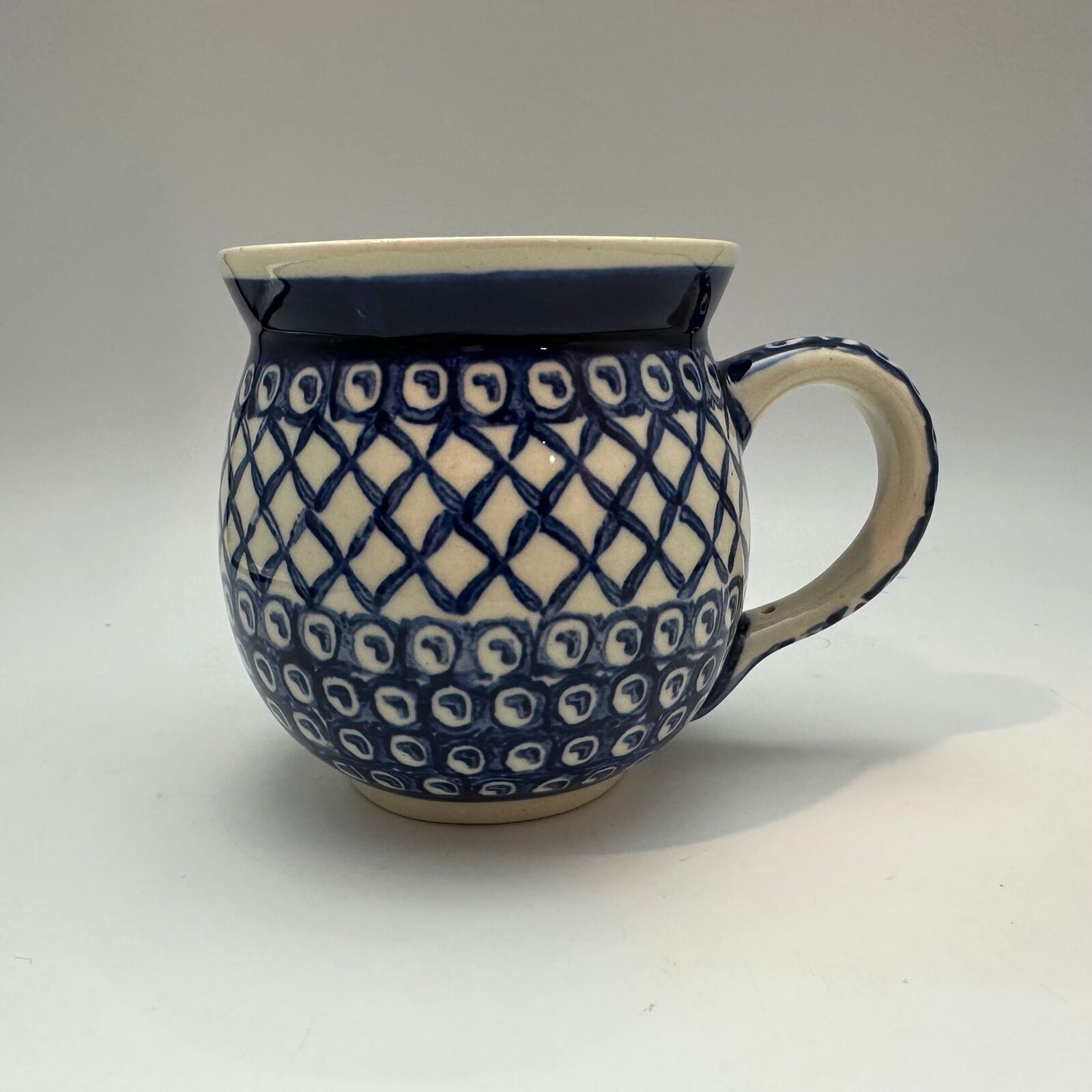 Boleslawiec Polish Pottery Barrel Mug, Blue and White Lattice Pattern