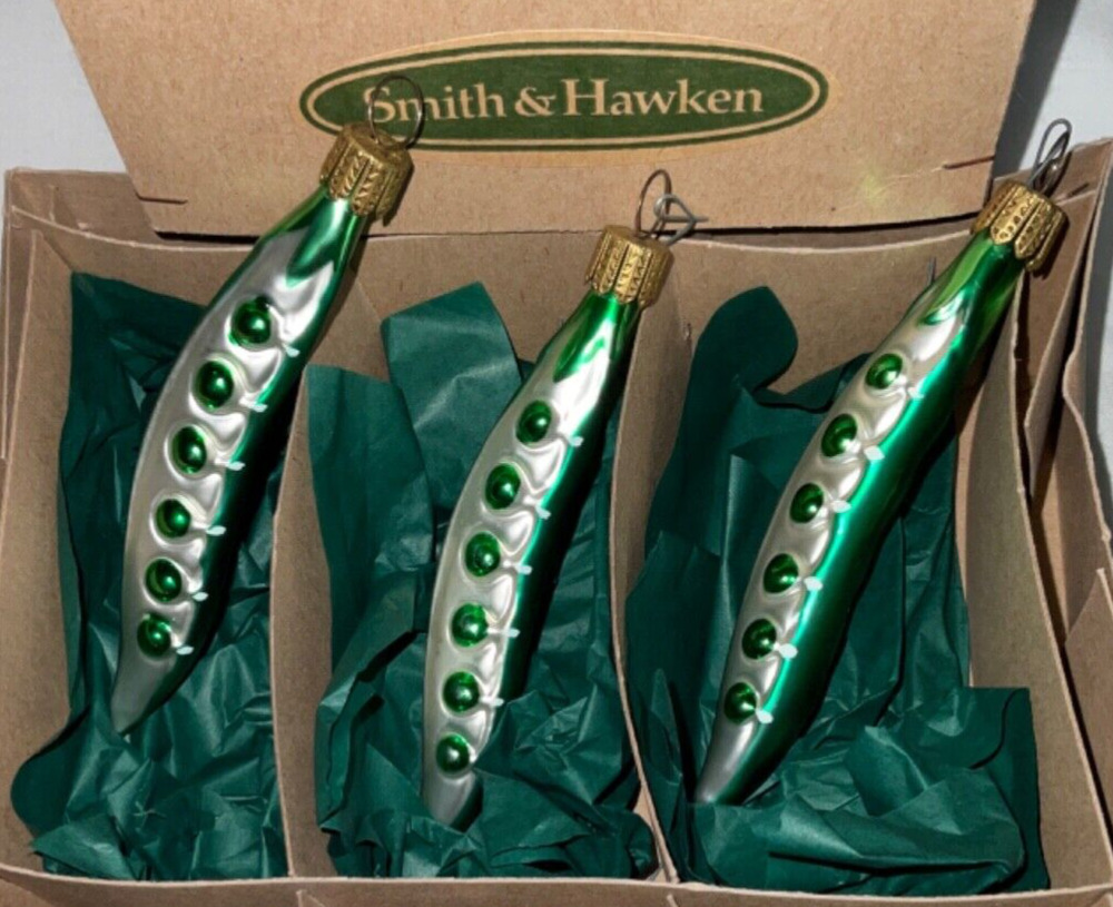 Smith & Hawken Heirloom Peas Glass Ornaments Christmas Vegetables Poland O5