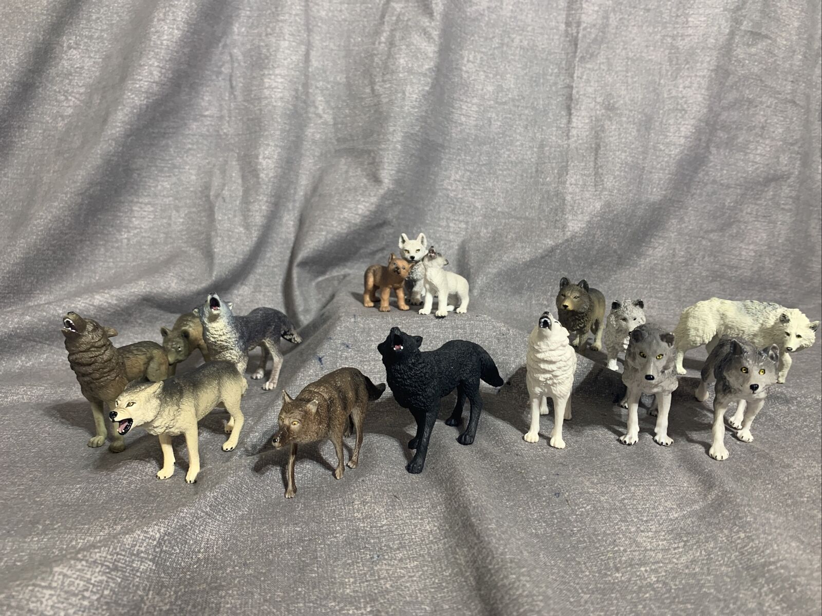 Schleich, Safari LTD, Mojo Wolf Wolves Figure Toy Lot, Howling, Pup and Adults
