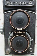 VINTAGE YASHICA -A PHOTOGRAPHY CAMERA Japan COPAL 80MM SHUTTER TLR  C1960 Used   picture