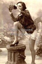 Picture Photo Pinup retro vintage woman with camera 6175 picture
