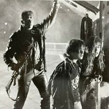 Linda Hamilton Arnold Schwarzenegger Furlong Terminator 2 Judgement Day Photo #2 picture