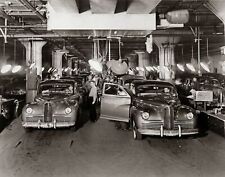 1941 PACKARD ASSEMBLY LINE Photo  (188-E) picture