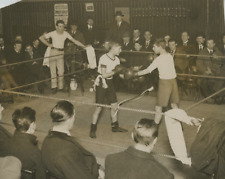 London, H.B. Cox vs. C.W. Webb, Schoolboy Boxing Vintage Silver Print Print Print picture