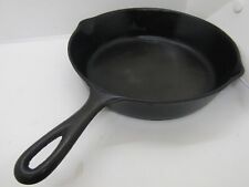 Vintage Unmarked Iron Skillet Heat Ring and Dual Spout 8 Inch Diameter No 5 picture