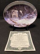 The Trackers Wolf Plate Winter Shadows Bradford Exchange. Lot X175 picture