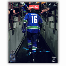 Trevor Linden Vancouver Canucks Autographed Final Walk 8x10 Photo picture