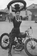 Vintage Biker Photo/ 1959 TRICK RIDER-DARE-DEVIL PAT CROSSLEY/4x6 B&W Rpt. picture