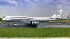 Phoenix 04537 Qatar Amiri Flight Boeing 747-800 BBJ A7-HBJ Diecast 1/400 Model picture