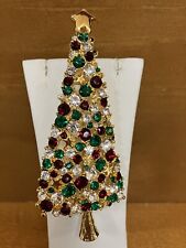 Vtg Christmas Tree Brooch Pin Multicolor Rhinestones Gold Tone  Unsigned picture