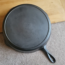 Griswold #12 Small Logo Cast Iron Skillet w/Heat Ring p/n 719A picture