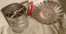 VINTAGE Flour Sifter Primitive Kitchen Tool Tin Metal + BONUS strainer 21 picture