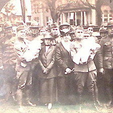 c1919 WWI SOLDIER FATHERS RETURN HOME TO THEIR FAMILIES STEREOVIEW Z1538 picture