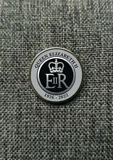 Her Majesty The Queen Memorial 1926-2022 Lapel Pin Badge 25mm picture