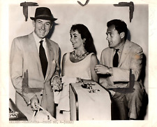 HOLLYWOOD BEAUTY ELIZABETH TAYLOR + MICHAEL WILDING PORTRAIT 1963 ORIG Photo C33 picture