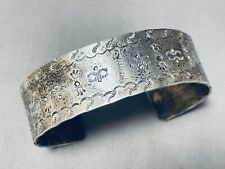 HIGHLY DETAILED VINTAGE NAVAJO HAND WROUGHT STERLING SILVER BRACELET picture