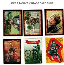 1985 TOPPS GOONIES CARDS / SEE DROP DOWN MENU FOR CARD YOU WILL RECIEVE picture