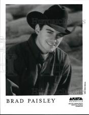 1999 Press Photo Brad Paisley, Singer - syp24757 picture