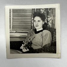 Vintage Photo 1950 Woman Posed Beautiful picture