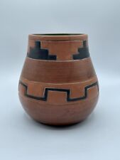 Signed Vintage Leopoldo de Mexico Mexican Pottery Vase 7” Green Glazed picture