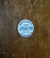 c1950 VINTAGE MOVIEGRAPH OPERATOR LICENSE MOVIE THEATER EMPLOYEE BADGE PINBACK picture