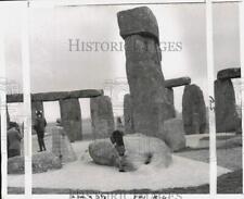 1963 Press Photo Tourists visit the famous Stonehenge in England - pix44971 picture