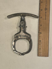Vintage Argus mfg co THE IRON CLAW Handcuff  10876 USA Working picture