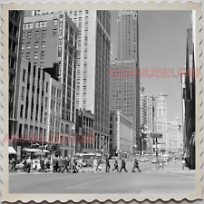 40s CHICAGO MAREMONT BUILDING STREET SCENE TRAFFIC LIGHT Vintage Photo S10365 picture