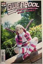Gwenpool Strikes Back 5 NM Marvel Comics 2020 Cosplay Cover picture