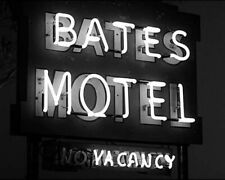 Psycho 1960 Alfred Hitchcock classic Bates Motel Vacancy sign 24x30 inch poster picture