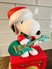 Hallmark Wireless Peanuts Christmas Band Snoopy Playing Guitar 2011 TESTED Works picture