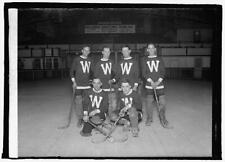 Photo:Arcade Hockey Club,1/22/26,Athletes,Sports Team,January 1926 picture