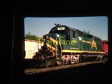 13917 VINTAGE Train Engine Photo 35mm Slide GMRC 302 GP40 RUTLAND VT JUN 17 03 picture