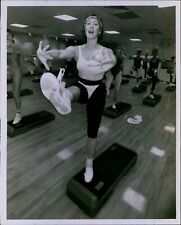 LG790 1990 Original Ren Norton Photo AEROBICS CLASS Sweaty Woman Exercising Step picture