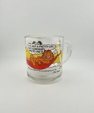VTG McDONALD'S GARFIELD GLASS MUG  ITS NOT A  PRETTY LIFE BUT SOMEBODY..., 1978 picture