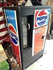 Vintage 1960s Pepsi Machine picture